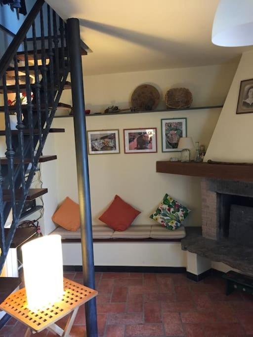 Quiet And Cozy Home With Wi-Fi Casa Prearino เวอนาซซา ภายนอก รูปภาพ