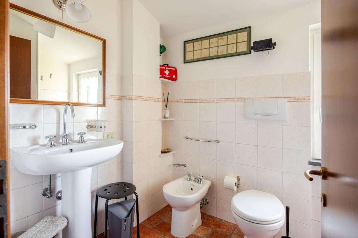 Quiet And Cozy Home With Wi-Fi Casa Prearino เวอนาซซา ภายนอก รูปภาพ