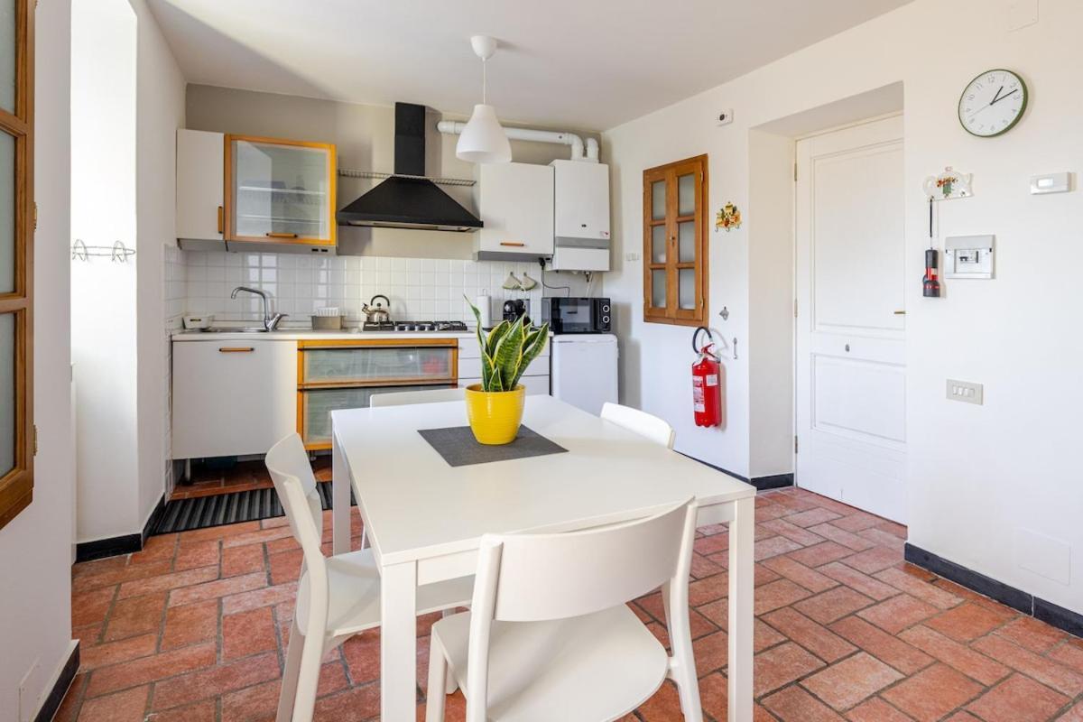 Quiet And Cozy Home With Wi-Fi Casa Prearino เวอนาซซา ภายนอก รูปภาพ